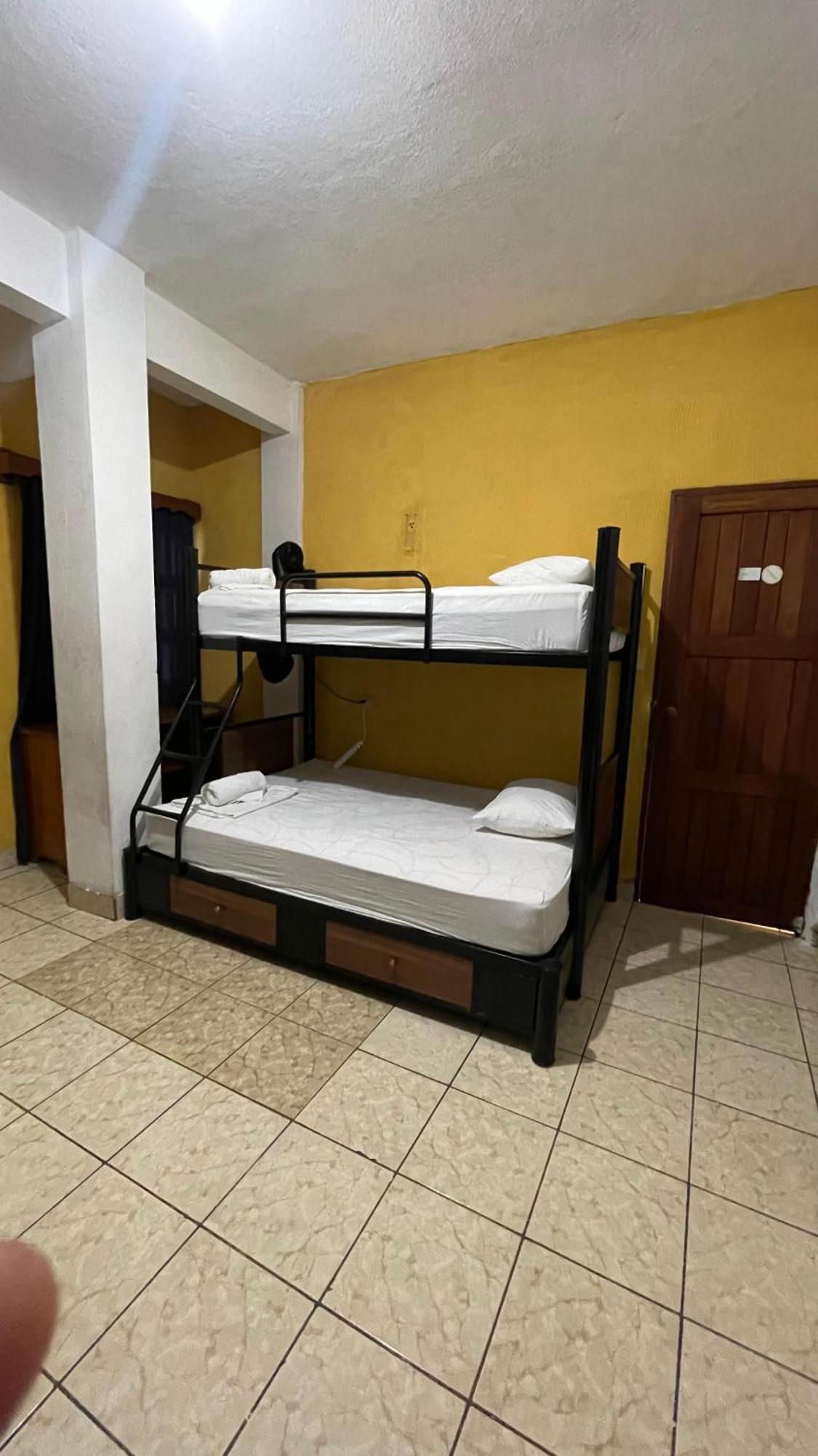 Natz Hotel Flores Εξωτερικό φωτογραφία